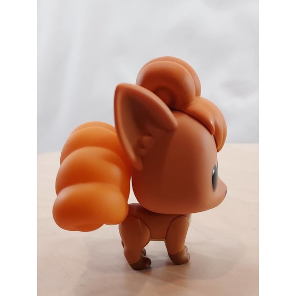 Funko POP! Pokémon Vulpix #580 Vinyl Figurine - Picture 4 of 5